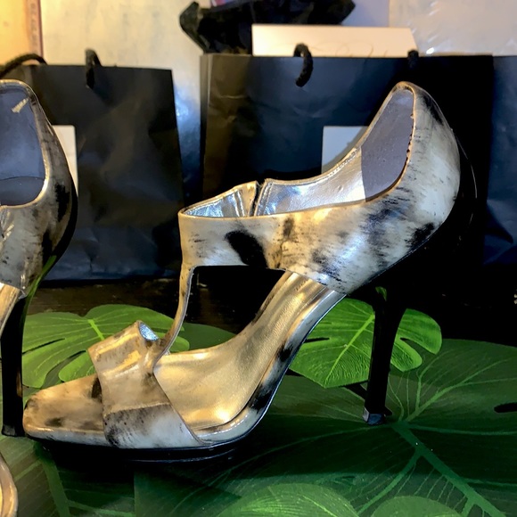 Jessica Simpson T strap heels - Picture 2 of 3